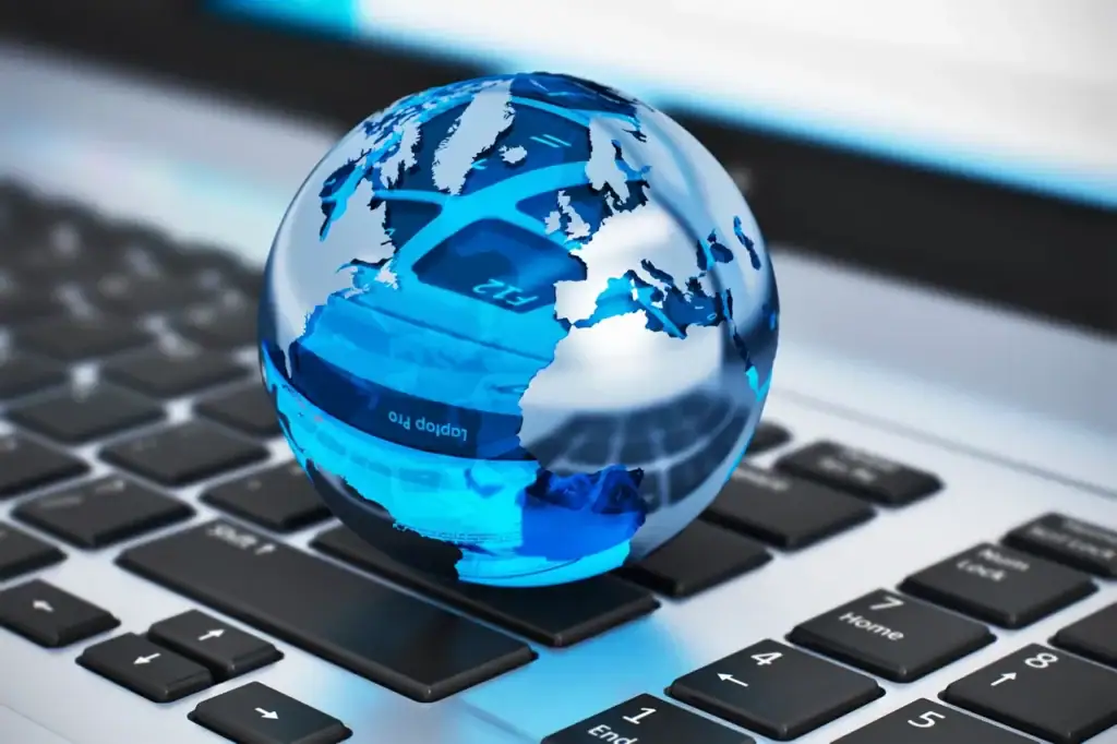 globe on laptop